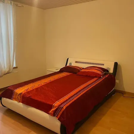 Gemuetlich Und Zentral Apartment